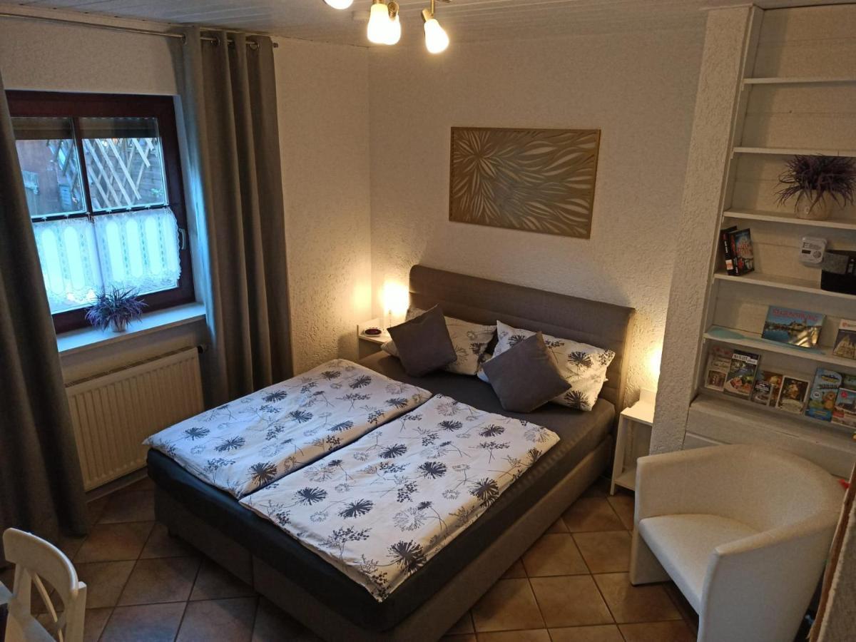 Gaeste Apartement Casa Luber Thalmassing  外观 照片